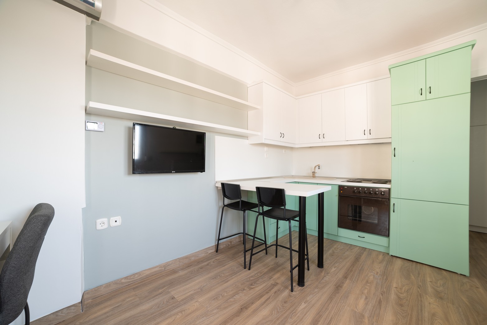 Low Budget Ανακαίνιση Διαμερίσματος για Ενοικίαση • Σέρρες • 3