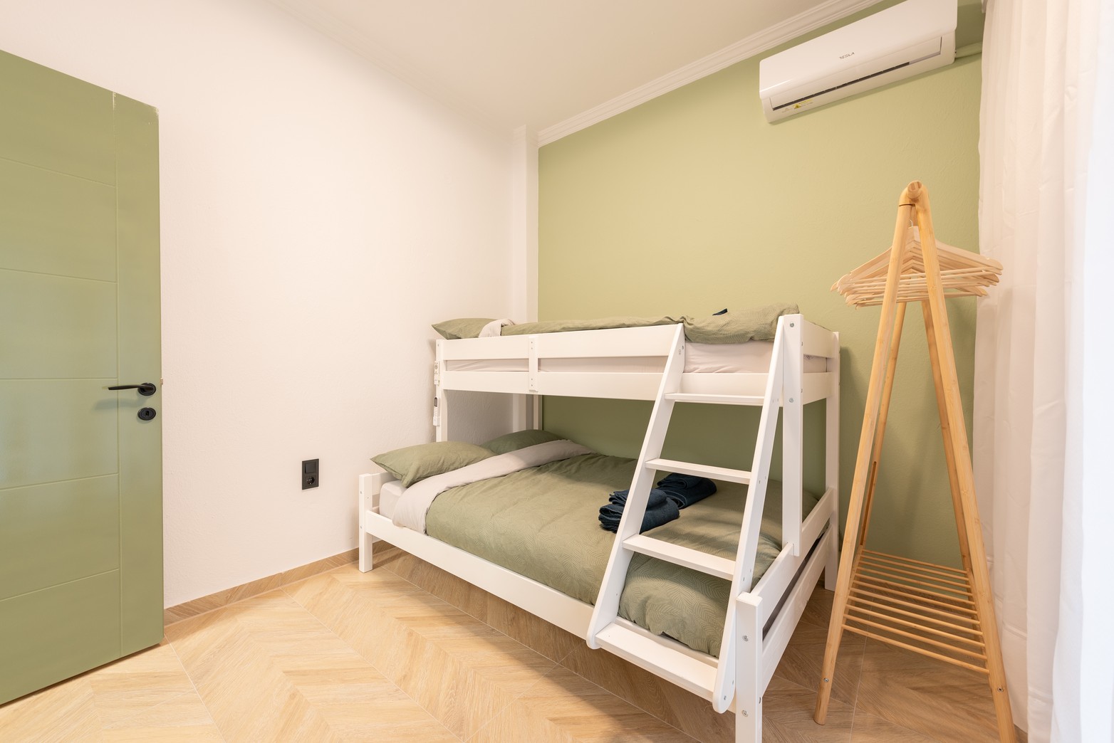 Ανακαινισμένο Διαμέρισμα για Airbnb & Πρόσβαση ΑΜΕΑ • Σέρρες • 36