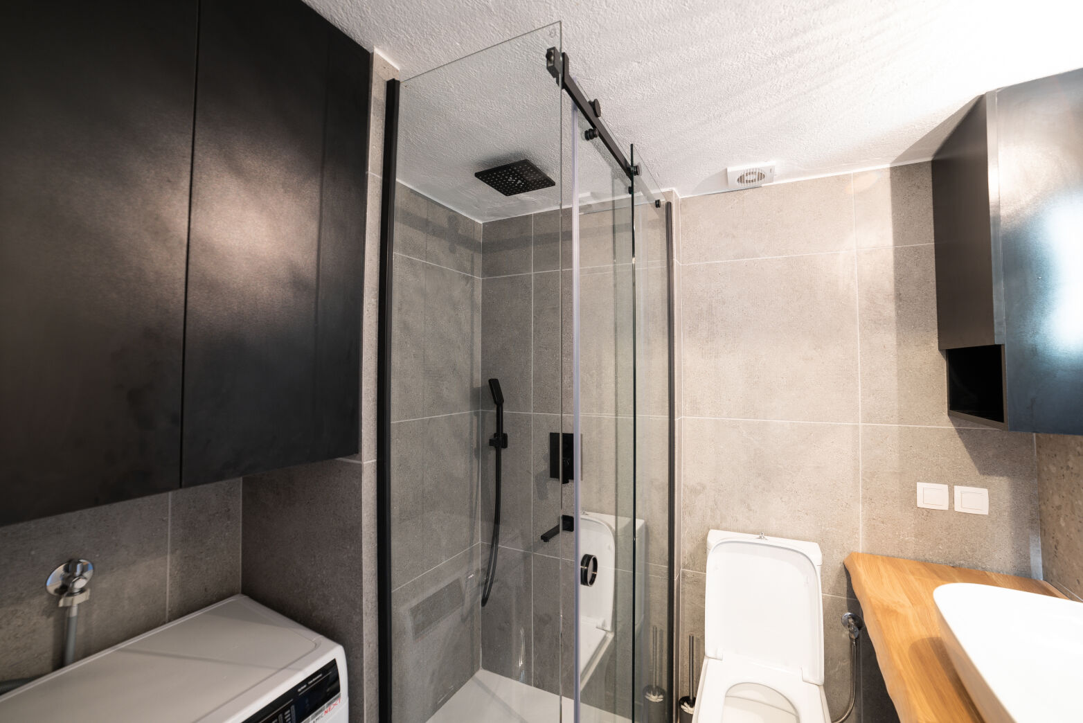 Ανακαίνιση διαμερίσματος • Κάριανη • 30