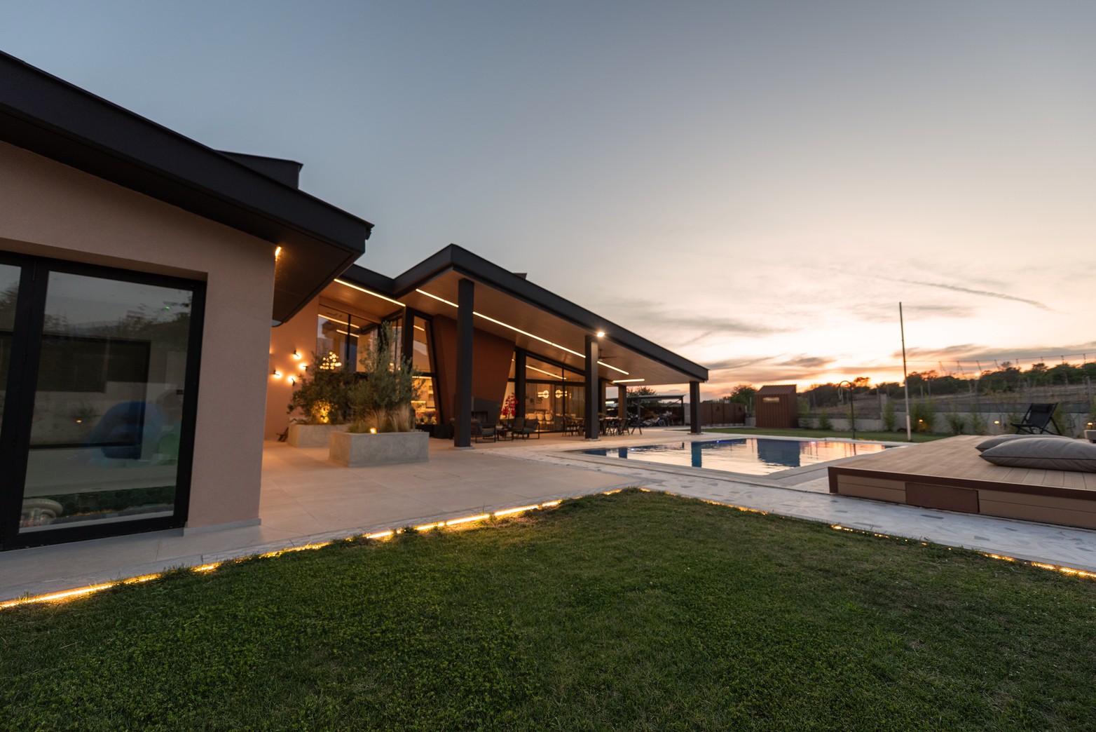 Πολυτελής Νεόδμητη Μονοκατοικία – Ειδικός Σχεδιασμός & Υψηλές Προδιαγραφές • Σέρρες • 64